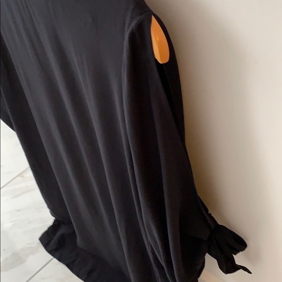 Open shoulder tie up sleeve dress - Picture 6 of 7